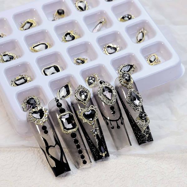 0st 3D Legering Nail Art Hantverk Strass Berlocker Glänsande platt rygg Nagel Kristall Gems Set Manikyr Nailsmycken Diamanter 2