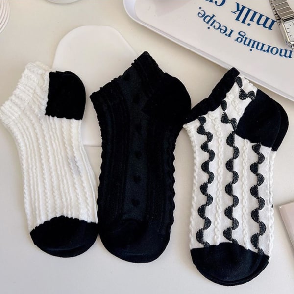 Dam Sommar Tunna Blomstersockor Svartvita Korta Ankelstrumpor White Sliver one size