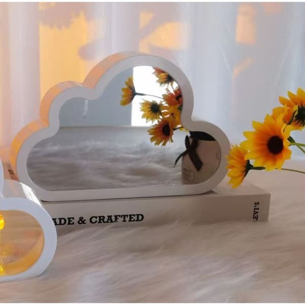 Cloud Tulip Night Light Makeup Mirror BLÅ FINISH PRODUKT