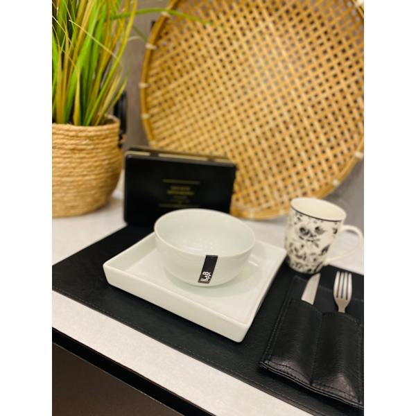 Tabletti Läderlook musta 43x30 cm 4 kpl alusta black