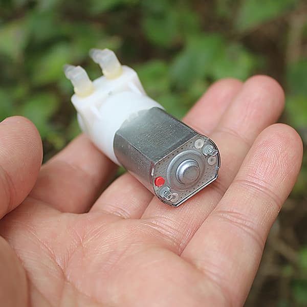 Peristaltisk pump 3,7V Mini vattenpump 130 Självsugande pump Cir