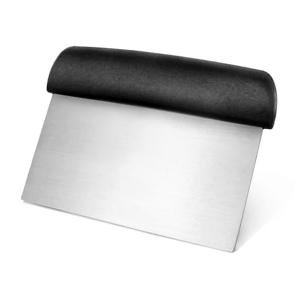 Svart deigskrape i plast, 15 x 7,5 cm