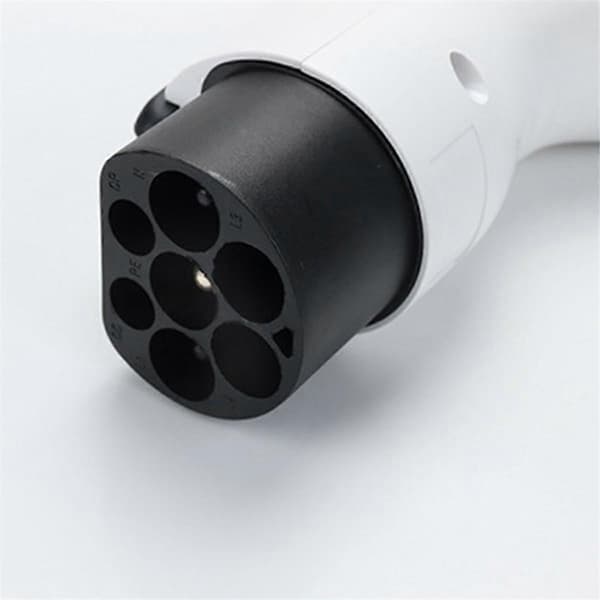 For 2024 Elbiltilbehør 3-fase EV-lader til GBT-adapter EV-adapter for biler (7kw)