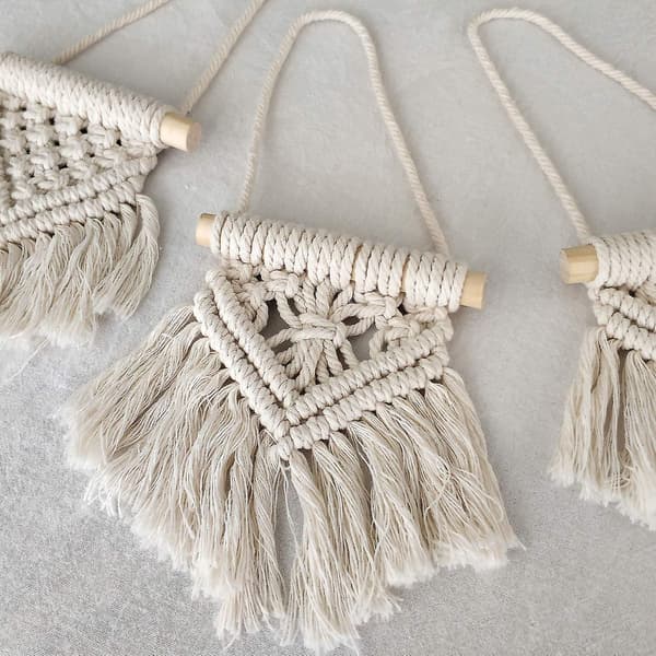 Mini Væghængende Sæt med 3 søde Macrame Holiday Ornaments Boho Art Vævet Dcor