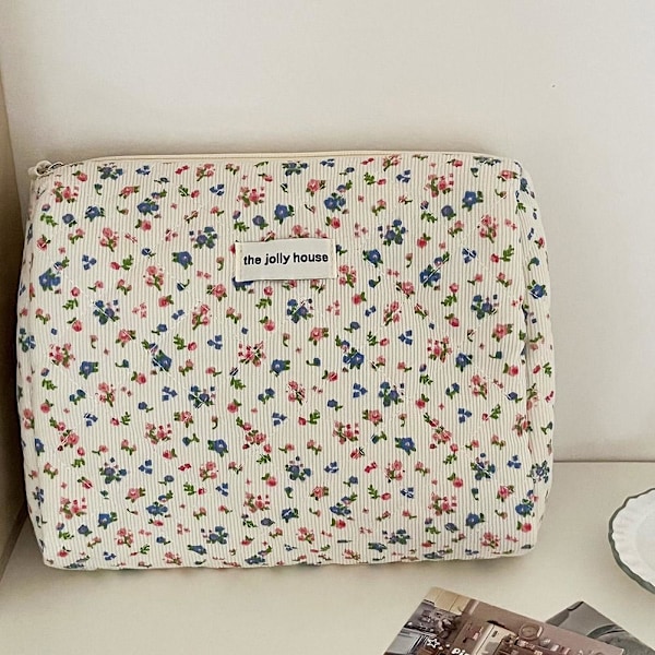 Quiltad Blommig Kosmetikväska Söt Toalettväska Bärbar Quiltad Mjuk  WhiteB clutch bag