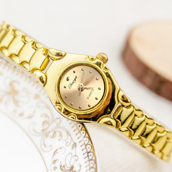 Dameure i rustfrit stål Mode Trendy Ur Dameur Temperament Armbånd T8R7