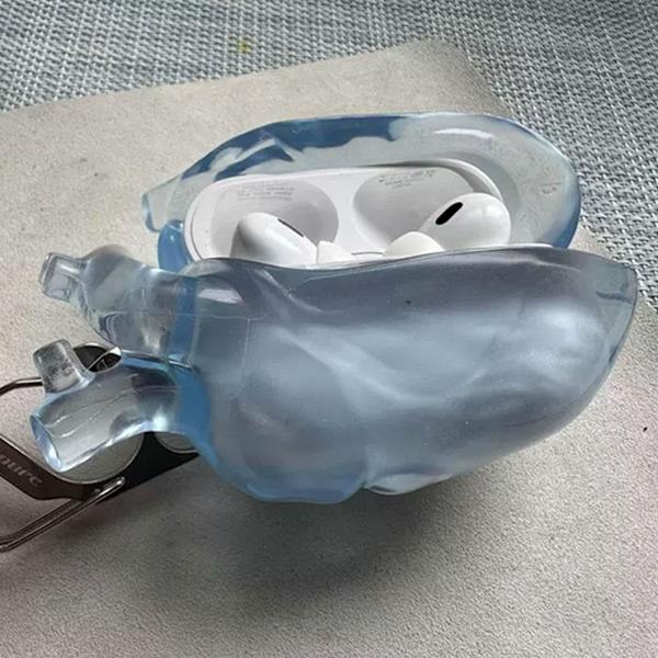 Hjärtformad skyddsfodral kompatibelt med AirPods 4:e generationen, 3D flytande silikon klart skyddsfodral för Airpods hörlurar med fullständigt skydd transparent red for AirPods 4