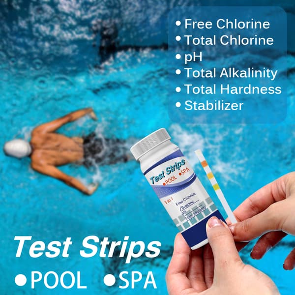 Testremsor för poolens pH-värde, restklor i poolen, syra och alkalinitet, total alkalinitet, total hårdhet och testremsor för vattenkvalitet.