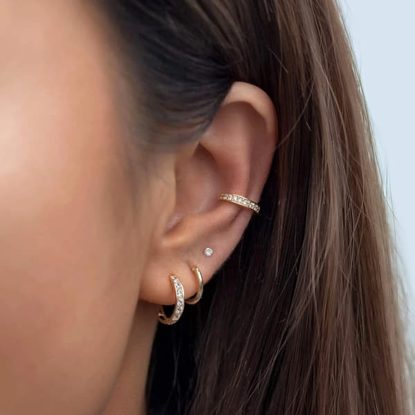 6 par guldøreringe: Huggie Hoops & Zirconia Studs
