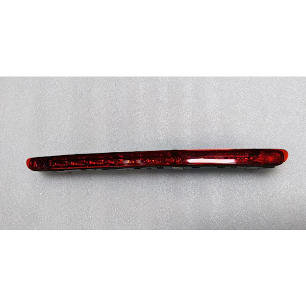 Auton takapuskurin led-jarruvalon takavalo Benz W203 C- 2000-2007 2038201456a 2038200156