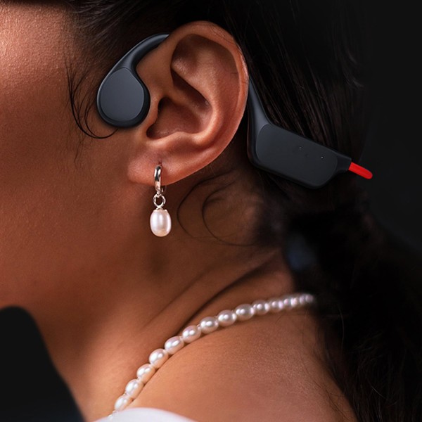 Open-ear Bluetooth bone conduction sportshovedtelefoner, vandtætte svømmehøretelefoner med indbygget 32 ​​GB hukommelse (sort og rød)