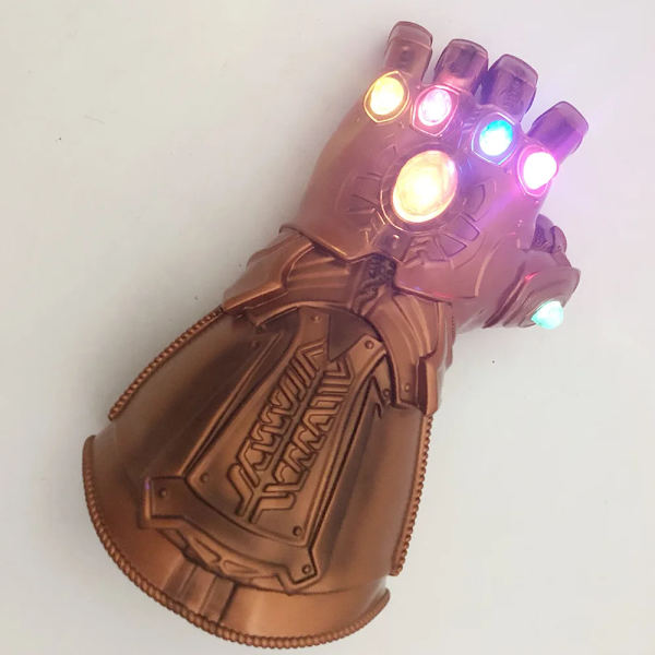 Infinity War PVC-valmistettu valaistu elektroninen Thanos-hansikas LED-valolla Halloween-cosplay-rekvisiitta