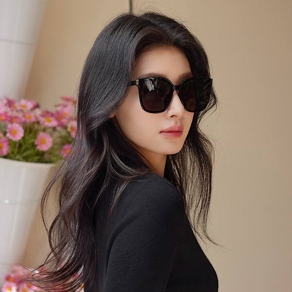 Retro Oversized Kvadratiske Solbriller for Kvinner Trendy Klassisk Stil Solbriller UV400 Beskyttelse Black