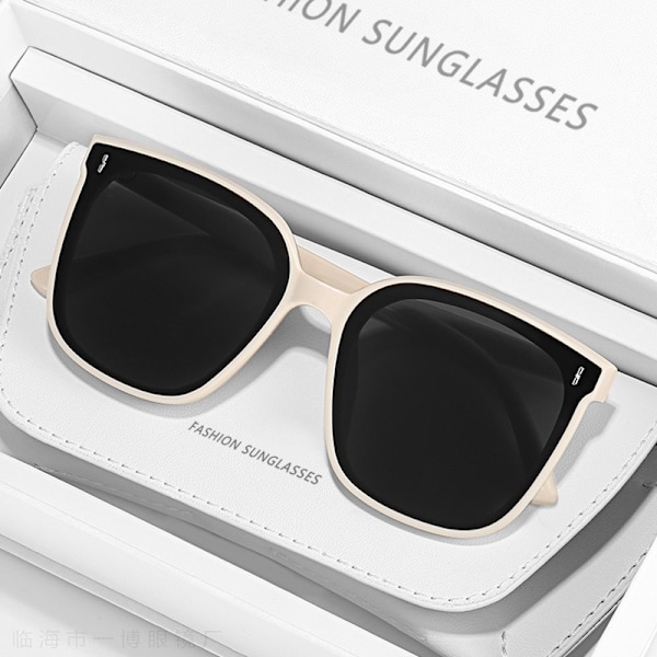 Överdimensionerade polariserade solglasögon för kvinnor och män TR90 speglade över glasögon Cat Eye förargoggles grey