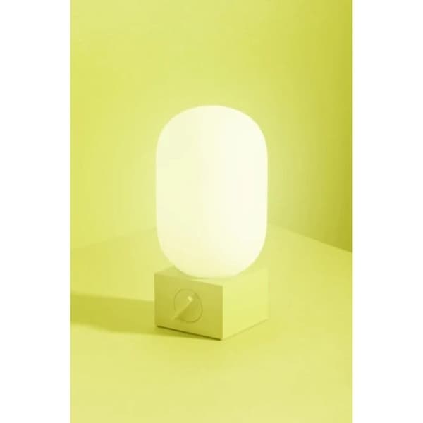 Bärbar Lampa Serie POP Light IPX4 med Extern USB-C Batteri och Native Union Kabel Gul Gul