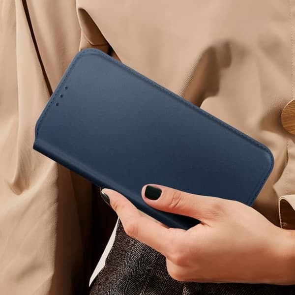 Etui för iPhone 16 Plus med kortficka och videostöd i midnattsblått Blå