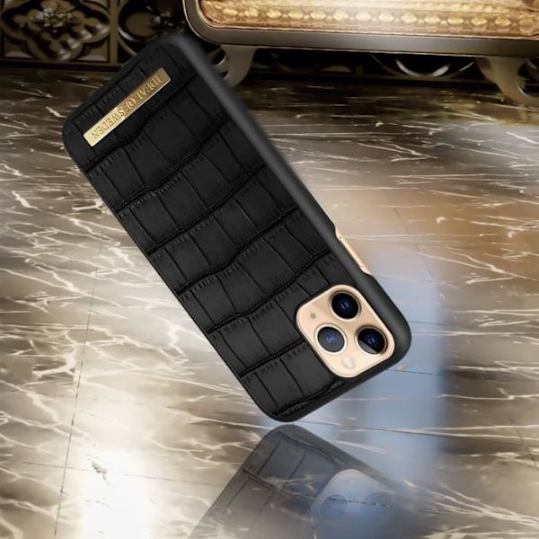 Coque iPhone 11 Pro - IDEAL OF SWEDEN - Capri Black - Résistent - Krokodilfinish - QI-kompatibel Svart