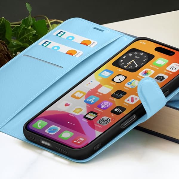 Pungetui - ZANAÉ - iPhone 16 Plus - Horisontal Støtte - Magnetisk Lukning - Lys Blå Blå