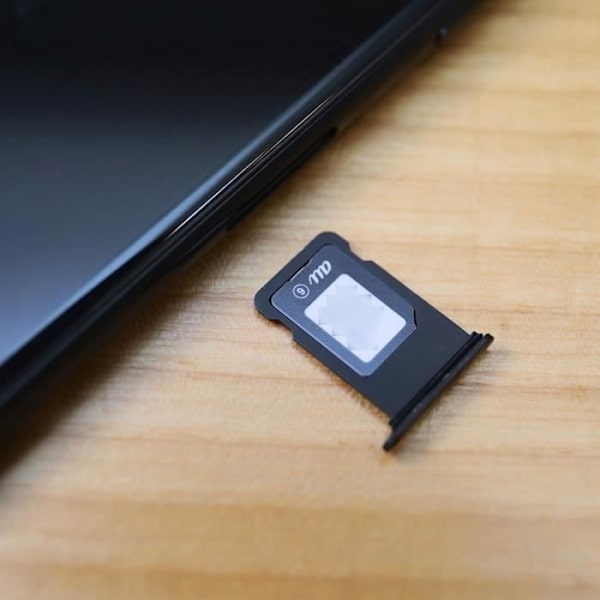 Tiroir til Nano Sim-kort - Apple - iPhone 7 - Sort - Essentiel udskiftning - Smartphone anvendelse Svart