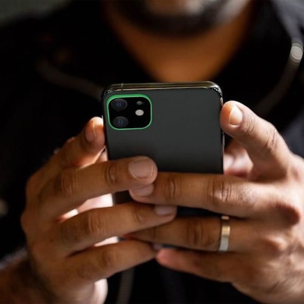 Suojalasi - Apple - iPhone 11 - Karkaistu lasi 9H - Jälkienkestävä - Naarmunkestävä Grön