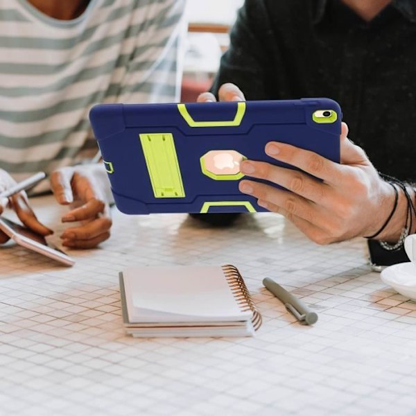 Coque iPad Pro 10.5 - AVIZAR - Beskyttelse i to materialer - Mørkeblå - Stødabsorberende - Integreret kickstand Midnattsblå