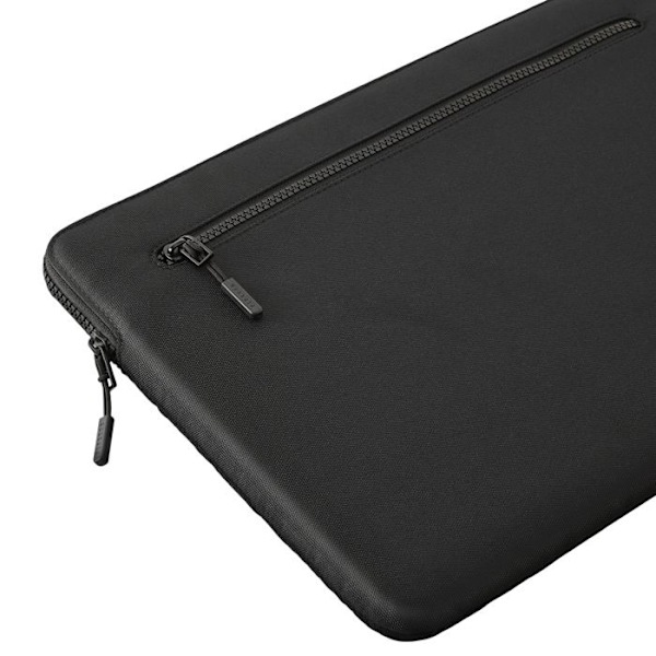 Incase Silkkipintainen, Vetoketjullinen Suojakotelo MacBook Pro 13'' ja Air 13'', Musta Svart