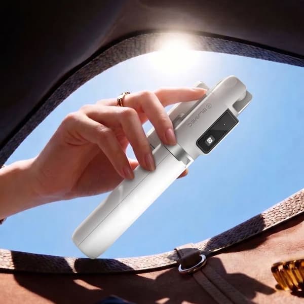 Selfie-stang med Bluetooth til smartphone, sammenklappelig 360° roterende stativ