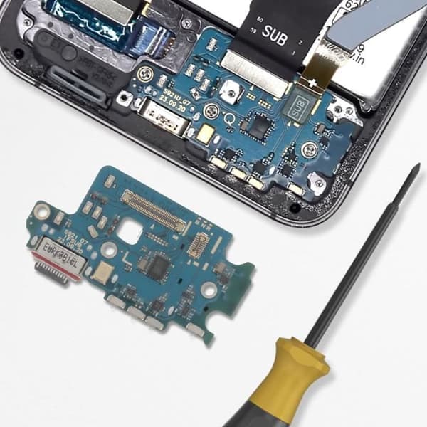 Opladerstik - SAMSUNG - Galaxy S24 - USB-C - SIM-kortlæser - Sort Svart