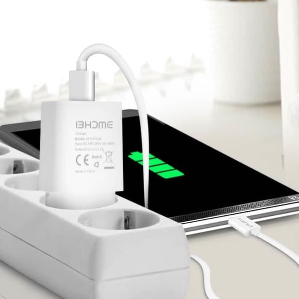 Opladningspakke - Hvid - Stikoplader 2.1A - Biloplader 2.1A - Micro-USB kabel Vit