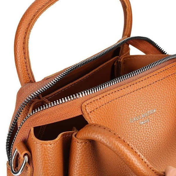 Pieni rakeinen keinonahkainen Crossbody käsilaukku - Gallantry - ruskea kastanj