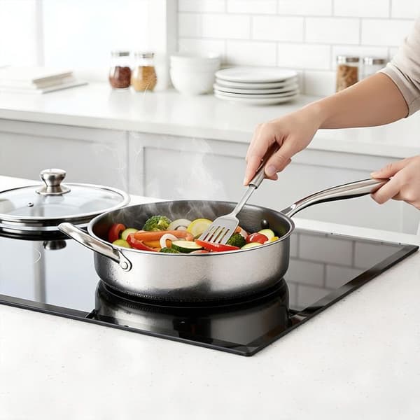 Hårdbottenpanna 28 cm - CHEFFINGER - Rostfritt Stål - Bikakebeläggning - Glaslock Grå