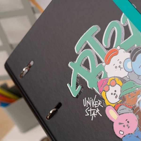 BT21 - A4 binder kollektion Street Mood med ark (4 ringe, elastik)