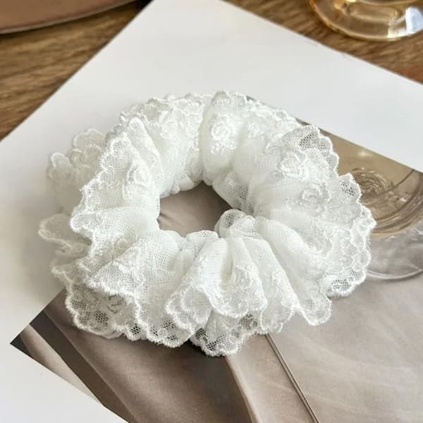 Chouchou - AVIZAR - Klassisk - Broderad Spets - Vit - Vintage Elegans Vit