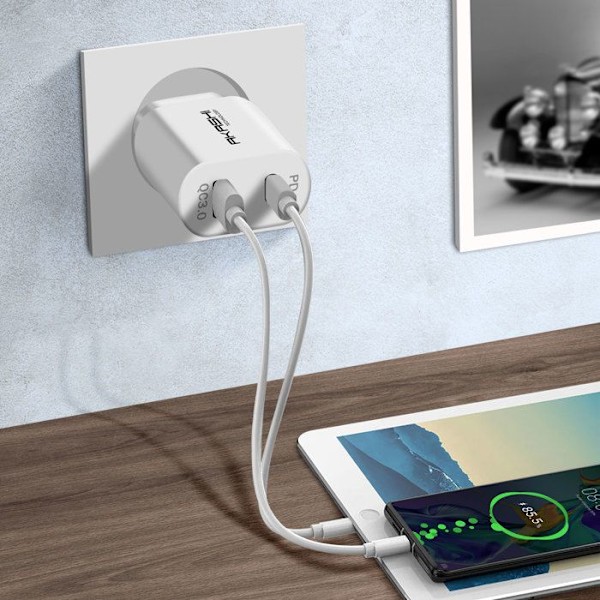 Lader til stikkontakt 15W Dobbelt USB-A QC 3.0 + USB-C PD Hurtigopladning Akashi hvid Vit