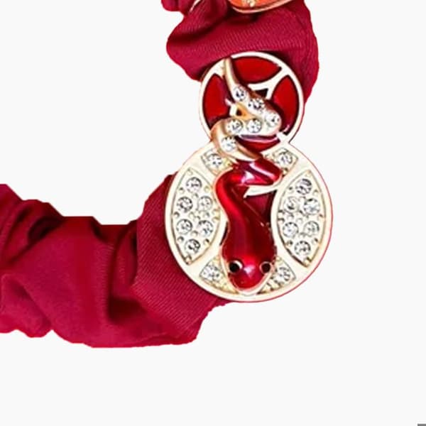 Satin Chouchou - AVIZAR - Röd Orm - Zodiak Charmar - Elegans - Mjuk Röd