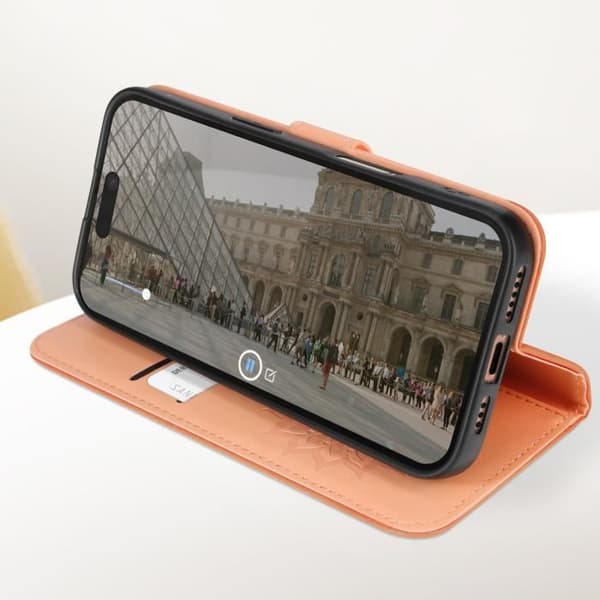 Madala iPhone 16 Pro plånboksfodral med handledsrem pulverrosa Rosa