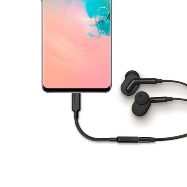 USB-C-laitteille tarkoitettu 3,5 mm audiojack-adapteri A-Logic DAC-sirulla, musta
