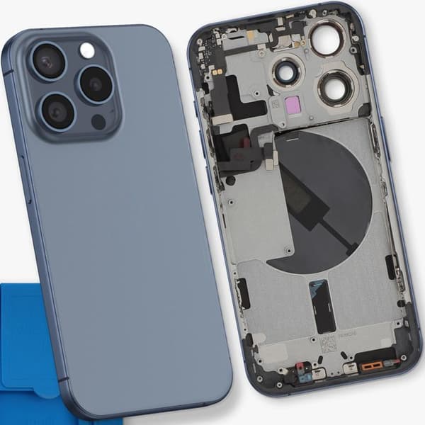 Batteriopbevaring til iPhone 15 Pro med forsamlet chassis og blå MagSafe-modul Blå
