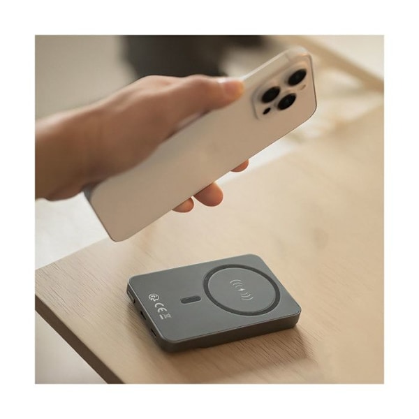 Powerbank MagSafe 5000 mAh med Digital Display USB-C och Lightning Forever Svart Svart