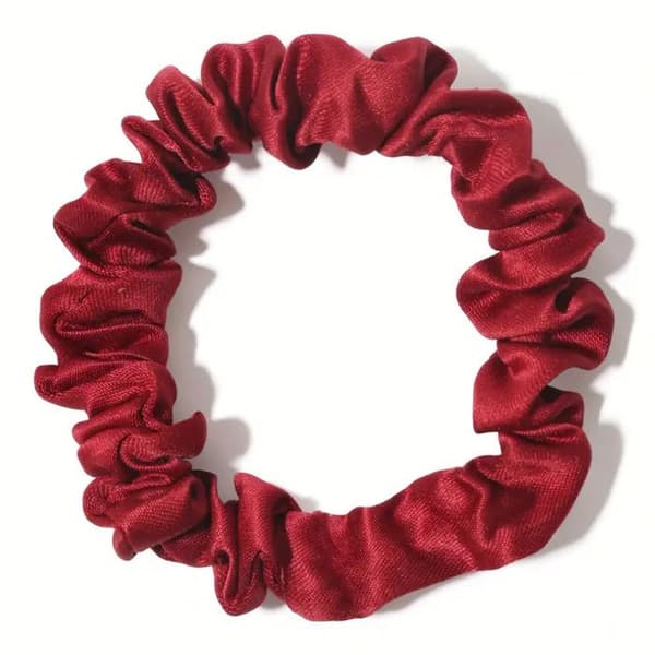 Chouchou - AVIZAR - Satin Plissé - Ruby Rød - Let - Blød Röd