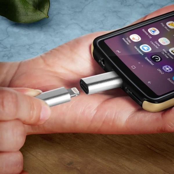iPhone-sovitin USB-C:hen Lataus ja Synkronointi - AVIZAR - Musta