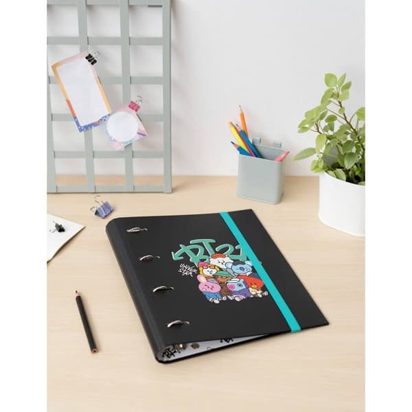 BT21 - A4 binder kollektion Street Mood med ark (4 ringe, elastik)