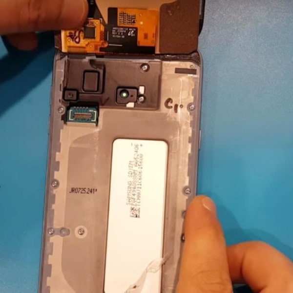 Samsung Galaxy J5 (2017) etukameran etulinssimoduuli + liitäntäkaapeli, musta