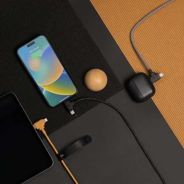 Native Union ECO Belt Universal USB-C till USB-C/Lightning-kabel 1,8 m Zebra