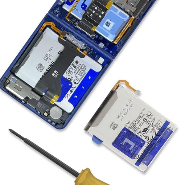Sekundær batteri til Galaxy Z Flip 7 Kapacitet 3075mAh Model EB-BF767ABE Samsung Grå Grå