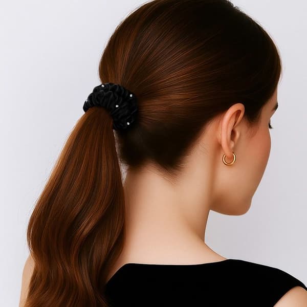 Chouchou - AVIZAR - Klassisk - Satin Plissé - Diamant Chic - Sort Svart