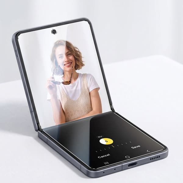 Sæt med 4 skærmbeskyttelser til Galaxy Z Flip 8 i blød, transparent hydrogel Vit