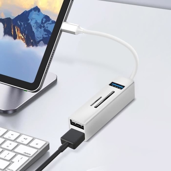 5 in 1 USB-C-keskitin 3 x USB-porttia SD-micro-SD-kortinlukija hopea