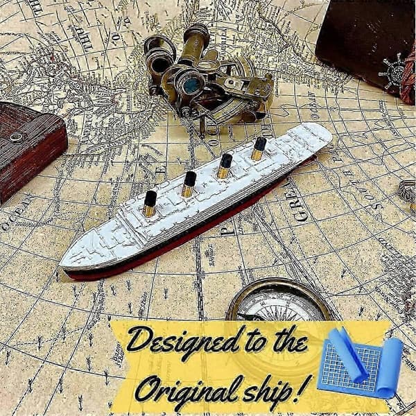 Historically Accurate Splitting Titanic Bath and Pool Toy, Realistic Design, Half-Break Replica for Fun and Learning