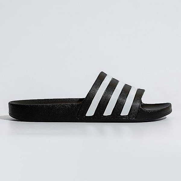 Sekalaiset sandaalit